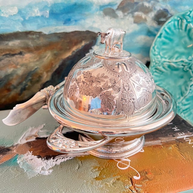 Metal Antique Victorian Quadruple Silverplate Butter Cooler With Cow Finial and Butter Knife by Meriden Brittania Co. For Sale - Image 7 of 17