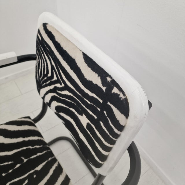 Bauhaus-Style Cantilever Dining Set in Steel, 1970s, Set of 4 For Sale - Image 6 of 18