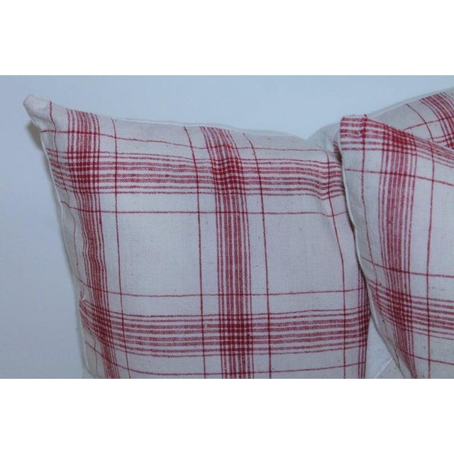 Rustic 19th Century Red and White Homespun Linen Pillows- Set of 4 For Sale - Image 3 of 5