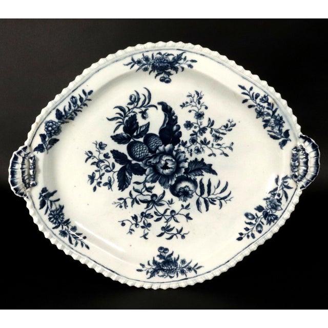 Late 18th Century Late 18th Century First Period Worcester Porcelain Soup Tureen, Cover and Stand, Pine Cone Pattern, Blue and White For Sale - Image 5 of 16