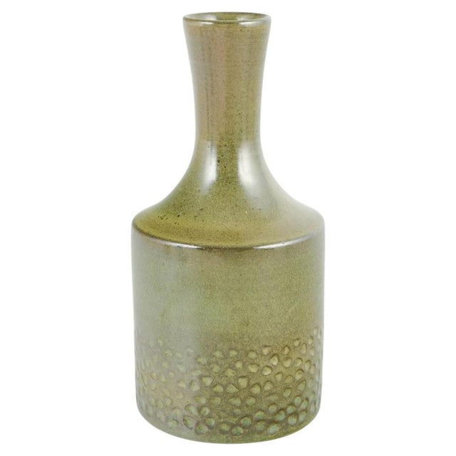 1960s Green Glazed Ceramic Vase with Relief Decoration by Hyonsun Rhee for Upsala Ekeby, 1960s For Sale - Image 5 of 5