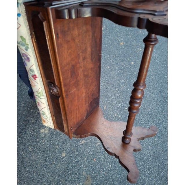 Late 19th Century American Empire Mahogany and Needlepoint Upholstered Storage Bench For Sale - Image 10 of 10