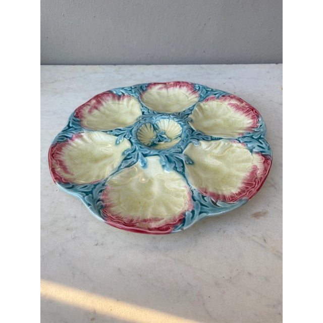 French 19th Century Majolica Pink and Blue Oyster Plate Gien For Sale - Image 3 of 7