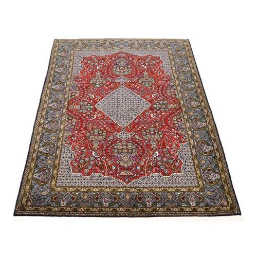 Middle Eastern Qom Rug in Hand-Knotted Wool For Sale - Image 5 of 7