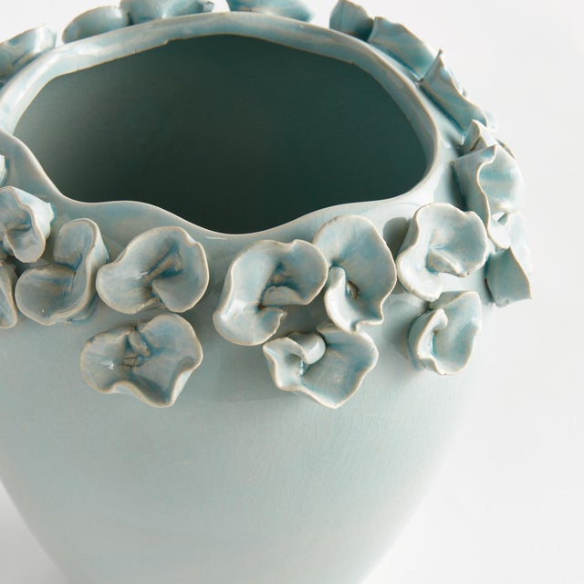 Kenneth Ludwig Chicago Petite Fleur Vase Tall For Sale - Image 4 of 5