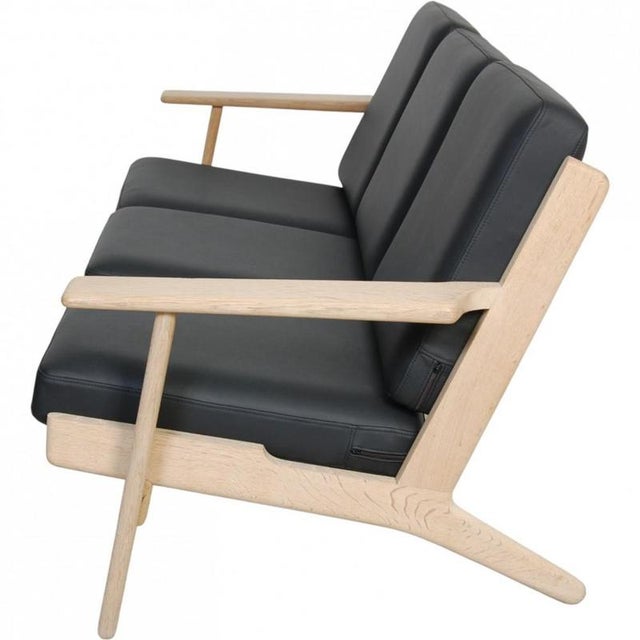 GE290 3-Seater Sofa in Black Leather and Soap-Treated Oak by Hans J. Wegner, 1990s For Sale - Image 15 of 18