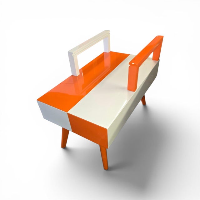 l'Orange Et Blanc Color Blocked Scheme 1953 MCM End Table For Sale - Image 14 of 15