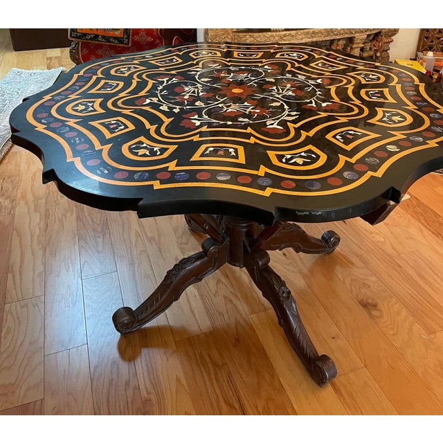 1920s Inlaid Black Marble Round Table, Pietra Dura Inlay Handwork, Carved Kitchen Table, 48 For Sale In Orlando - Image 6 of 6