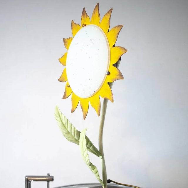 Mid-Century Italian Metal Painted Sunflower Table Lamp, 1970s For Sale - Image 6 of 12