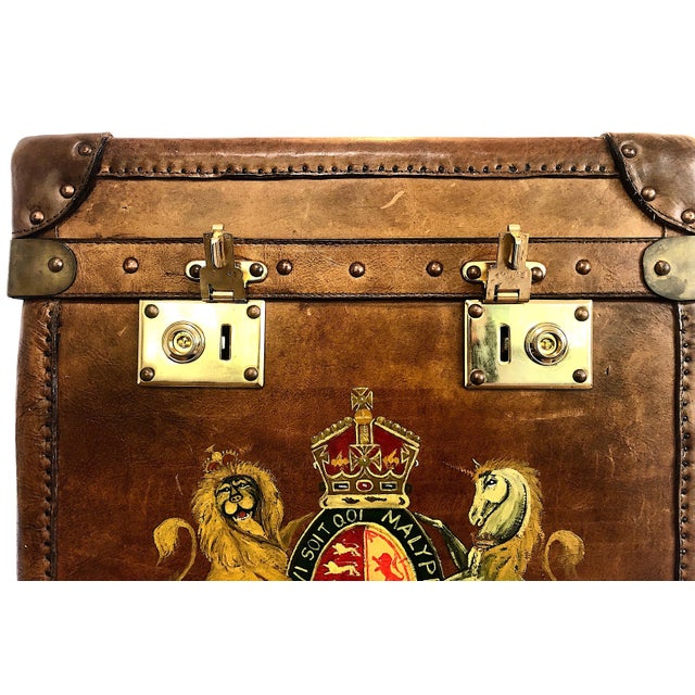 Late 19th Century Edwardian Leather Luggage With British Royal Arms For Sale - Image 5 of 18