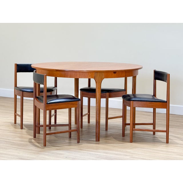 Dunvegan Round Extending Dining Table and Chairs in Teak by Tom Robertson for McIntosh, Scotland, 1960s, Set of 5 For Sale - Image 16 of 16