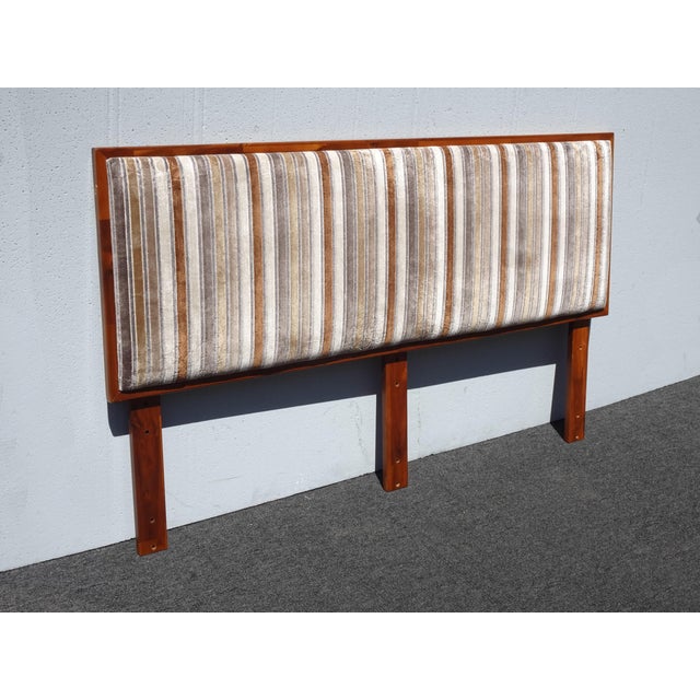 Mid-Century Modern Vintage Mid Century Modern Style Brown Velvet Stripped Queen Headboard For Sale - Image 3 of 15