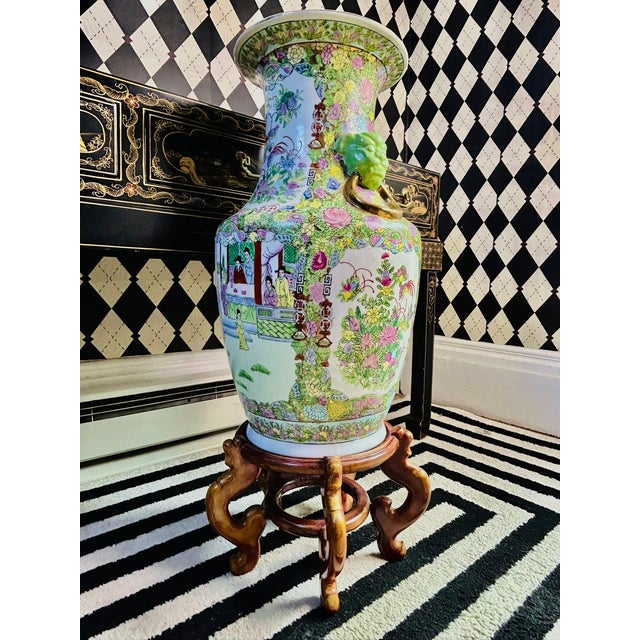 Chinoiserie Chinese Famille Rose Floor Vase With Celadon Foo Dog Mask Handles, 24" For Sale - Image 3 of 12