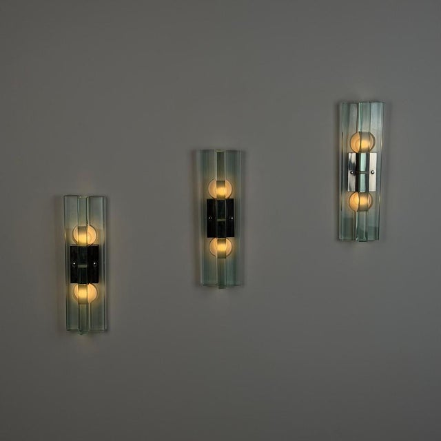 1970s Triple Glass Wall Sconces in Thick Structural Glass from Gallotti & Radice, 1970s, Set of 3 For Sale - Image 5 of 18