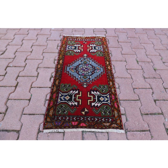 1960s Turkish Vintage Traditional Oushak Doormat Rug For Sale - Image 13 of 13