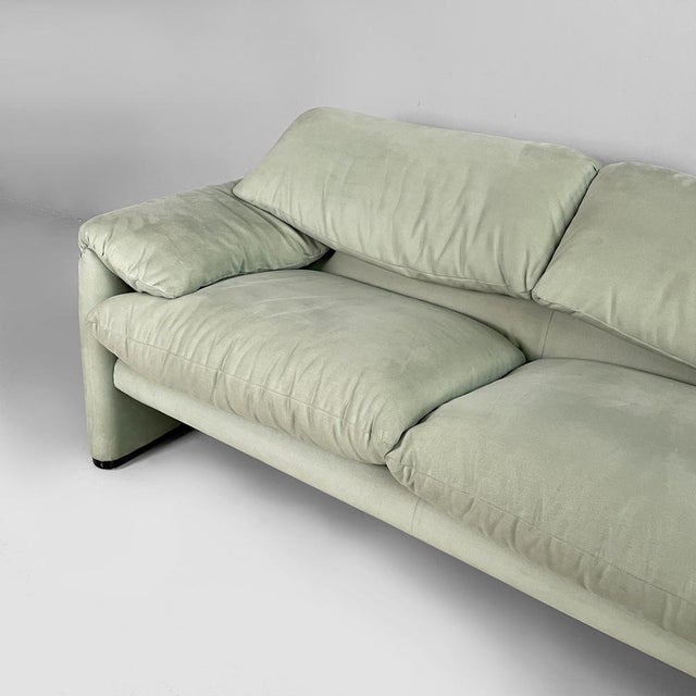 Italian Modern Maralunga Sofa by Vico Magistretti for Cassina, 1970s For Sale - Image 6 of 18
