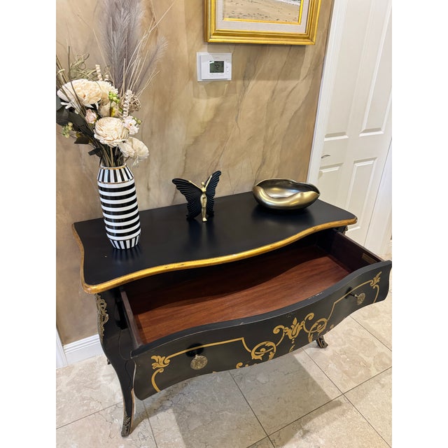 Black Vintage European Hand-Painted Black & Gold Curved Commode – French Baroque Style For Sale - Image 8 of 10