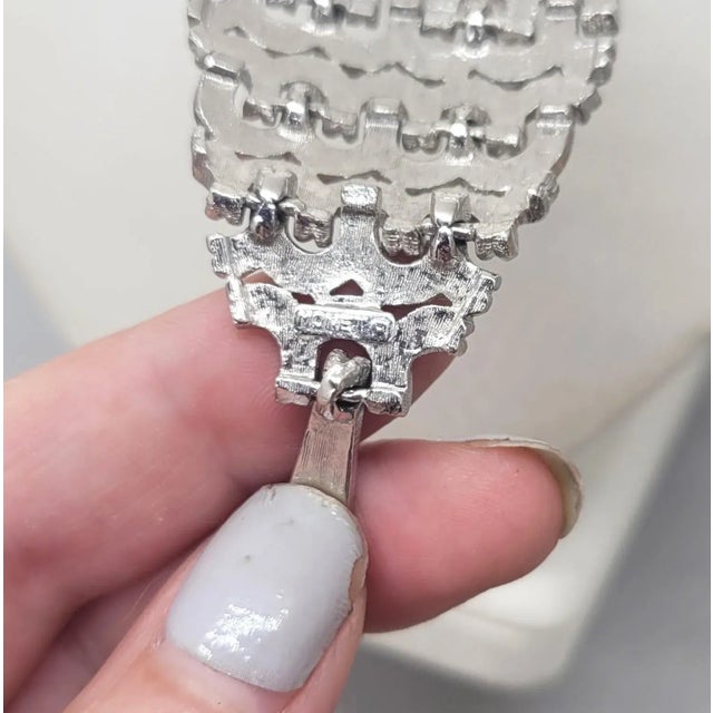 Mid-Century Modern Vintage 1970s Signed Monet Rhodium Articulated Pendant Necklace For Sale - Image 3 of 10