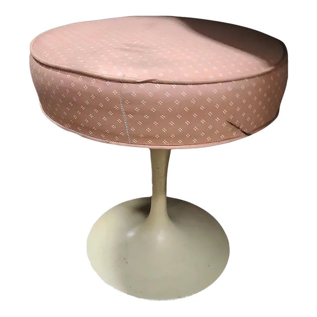 1950s Mid-Century Pink Seat Tulip Vanity Stool For Sale