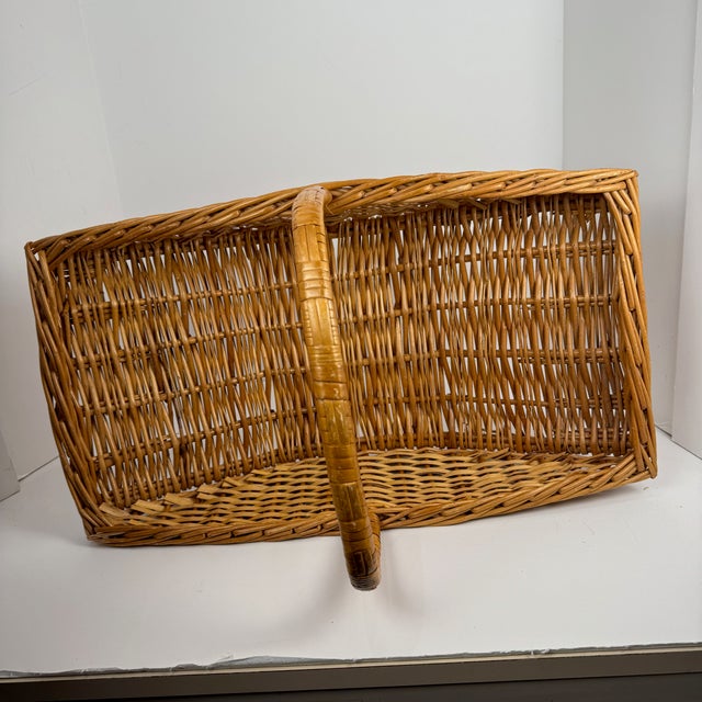 Vintage Woven English Willow/Wicker Garden Basket With Handle For Sale - Image 17 of 18