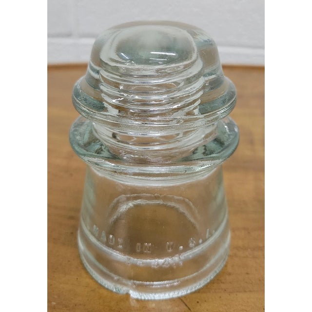 This is a gorgeous clear vintage glass Hemingray 16 insulator, Made in USA 5-44. Many insulators in stock. Dimensions: -...
