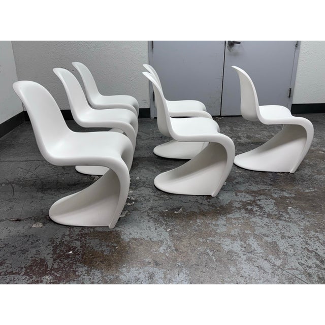 Vitra Verner Panton for Vitra White Panton Chairs, Set of Six For Sale - Image 4 of 12