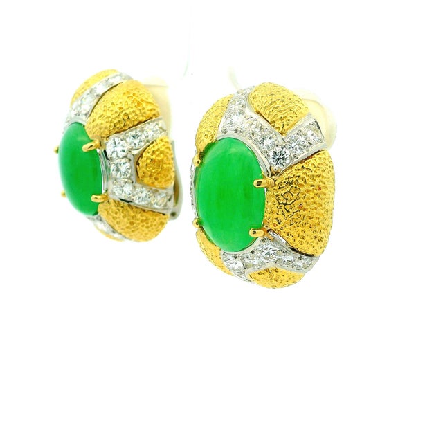 1970s 18k Gold Jade and Diamond Statement Clip-on Earrings, Pair For Sale In Miami - Image 6 of 10