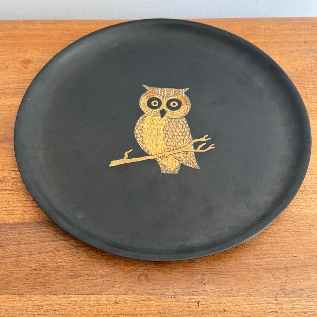 1970s midcentury round Couroc tray with owl. Couroc trays and barware were produced for more than 40 years by highly...