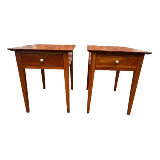 Late 20th Century Pair of Ethan Allen Shaker Style Side Tables or Nightstands For Sale