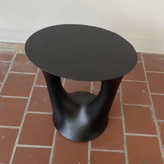 Mid-Century Modern Kreten Side Table, Painted Black, Short, Factory 2nd, by Souda, Modern, Organic, Concrete End Table For Sale - Image 3 of 9