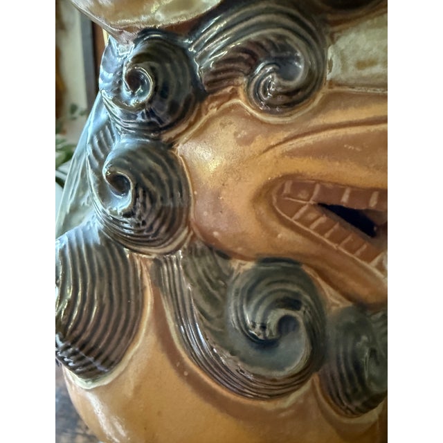 Vintage Hollywood Regency Chinese Foo Dog Ceramic Table Lamp Guardian Lion Chinoiserie For Sale - Image 11 of 12