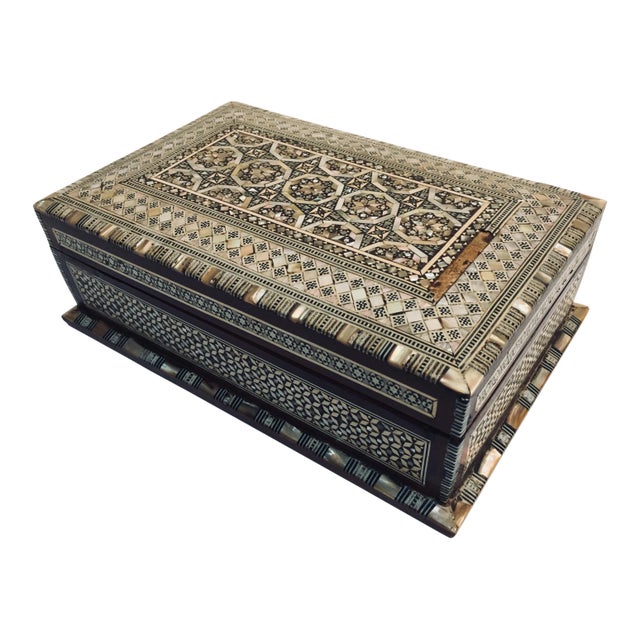 Vintage Middle Eastern Moorish Mosaic Marquetry Inlay Box For Sale