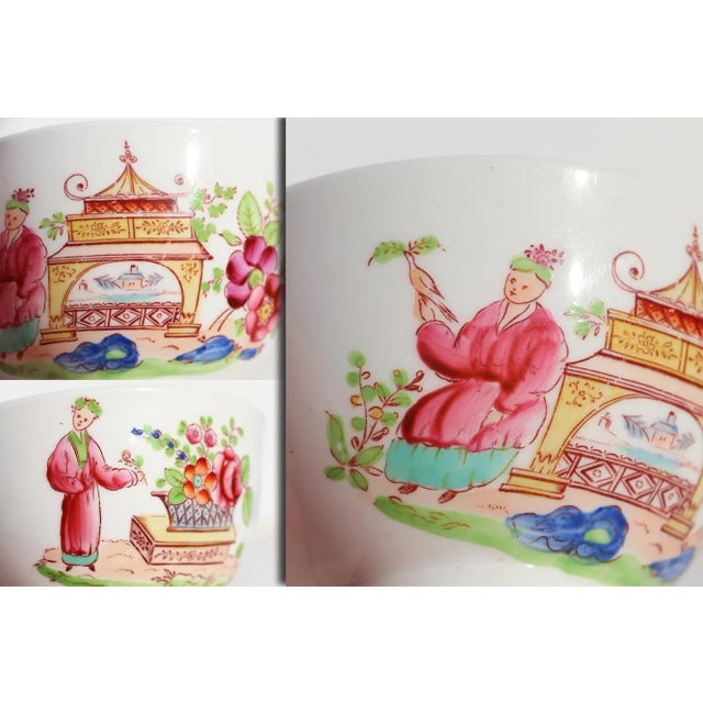 Ceramic Late 19th Century Set of Two Porcelain Chinese Bowls Depicting Lady's in Gardens For Sale - Image 7 of 13