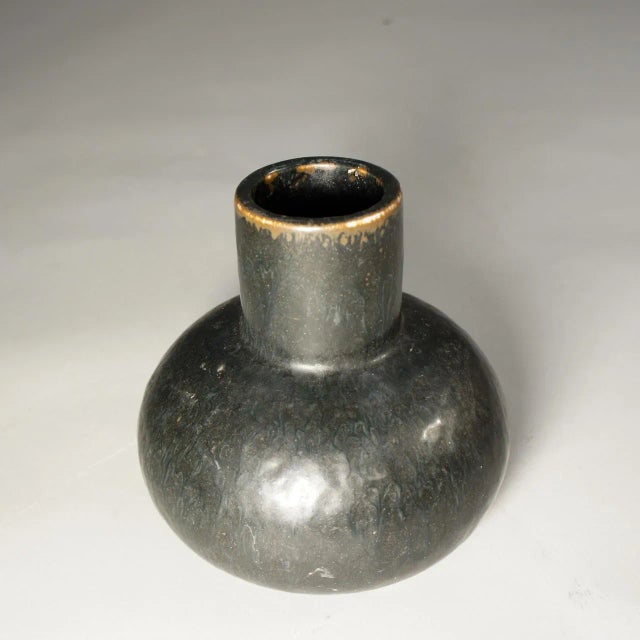 Mid-Century Modern Vase in Stoneware with Black Glaze by Carl-Harry Stålhane for Rörstrand For Sale - Image 3 of 5