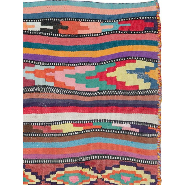 Tribal Galerie Shabab Collection Mid-20th Century Persian Flatweave Kilim Rug For Sale - Image 3 of 9