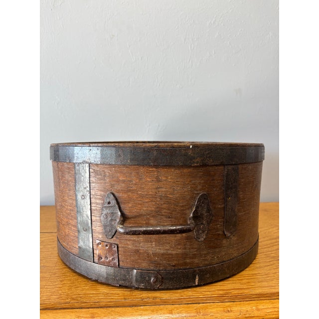 19th Century 19th Century English Oak and Cast Metal Dry Grain Measure For Sale - Image 5 of 9