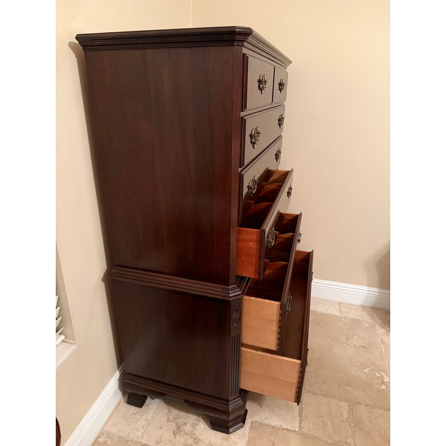 Ethan Allen 1970s Ethan Allen Classic Manor Chest of Drawers For Sale - Image 4 of 5