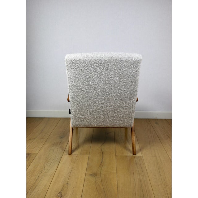 Vintage B-310 VAR Lounge Chair in White Bouclé, 1970s For Sale - Image 6 of 10