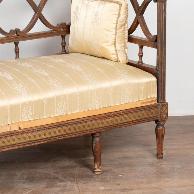 19th Century Swedish Original Painted Gustavian Bench Settee For Sale - Image 16 of 18