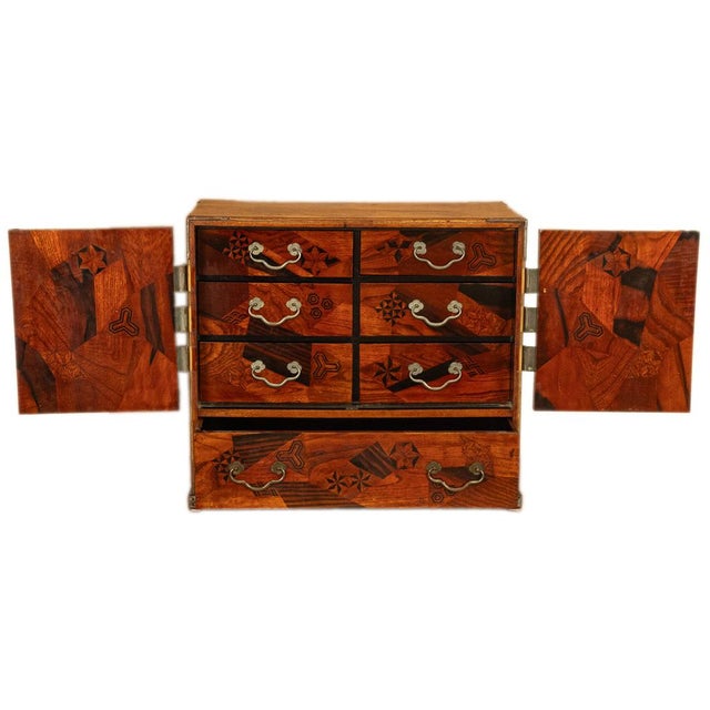 Wood Antique Japanese Meiji Kodansu Tansu Marquetry Table Cabinet Jewelry Chest 1880 For Sale - Image 7 of 15