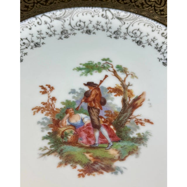 Mid 20th Century Royal Crown China 22k Gold Leaf Porcelain Plates - Set of 4 For Sale - Image 4 of 9