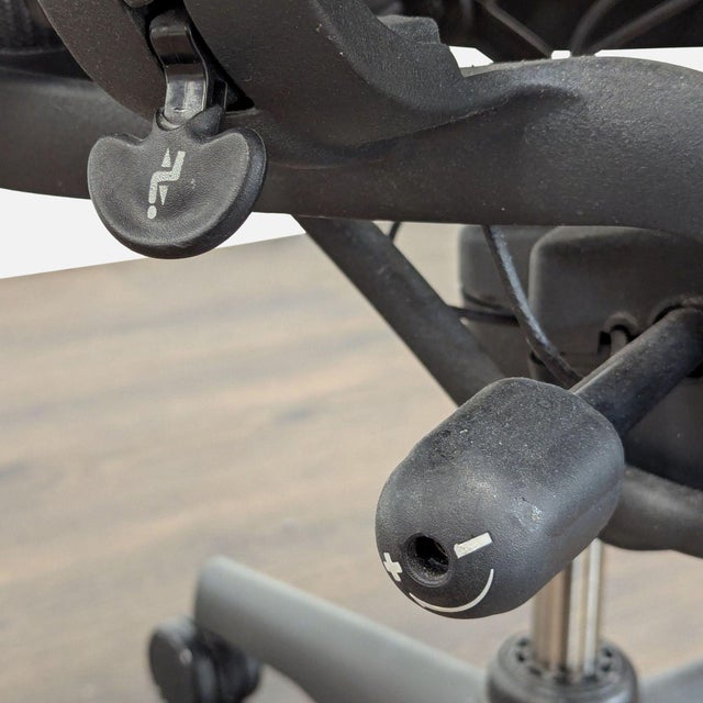 Metal Herman Miller Aeron Ergonomic Office Chair – Carbon Mesh, Adjustable Arms For Sale - Image 7 of 10