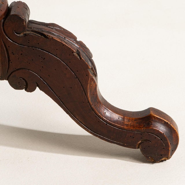 1880-1889 United Kingdom Rich Mahogany Tilt-Top Pedestal Table For Sale - Image 10 of 11