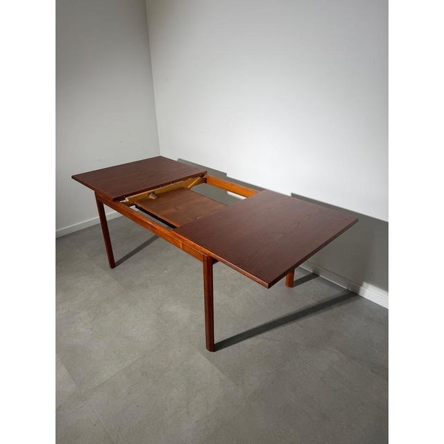 Mid-Century Modern British Extendable Teak Dining Table from White & Newton, 1960s For Sale - Image 4 of 6