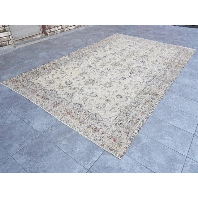 1960s Bohemian Handknotted Vintage Rug For Sale - Image 11 of 11