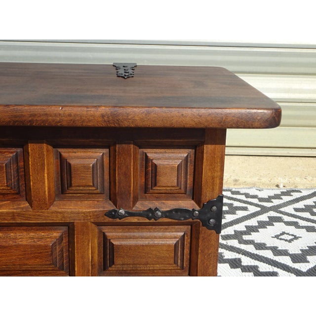 Tuscan Wooden Chest from Argudo Navarro, 1960s For Sale - Image 4 of 18