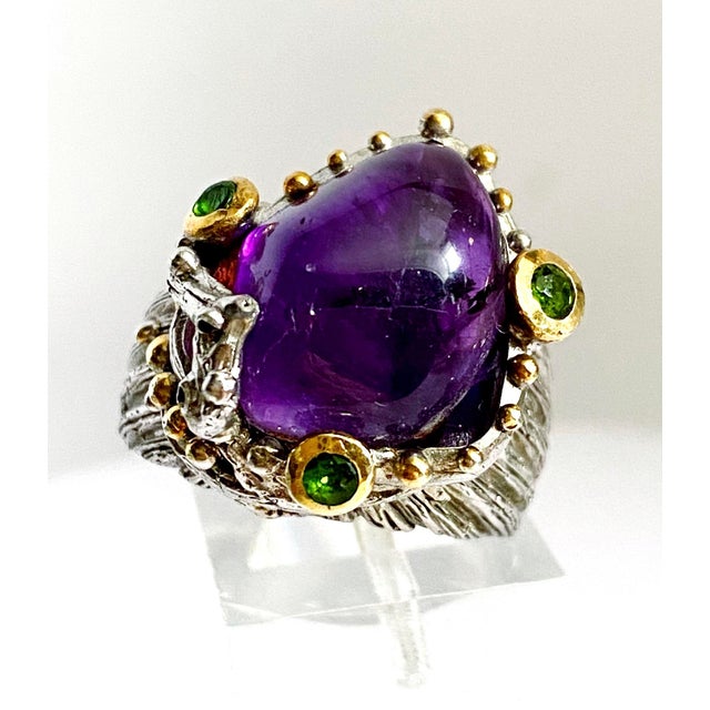 Contemporary Art Deco–Inspired Amethyst & Peridot Cocktail Ring in Sterling Silver With Vermeil Accents, Size 7 For Sale - Image 3 of 6