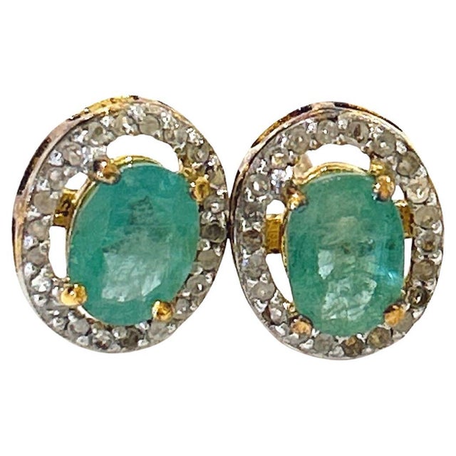 Bochic "Orient" Diamond & Emerald Stud Earrings Set In 18K Gold & Silver For Sale - Image 15 of 18