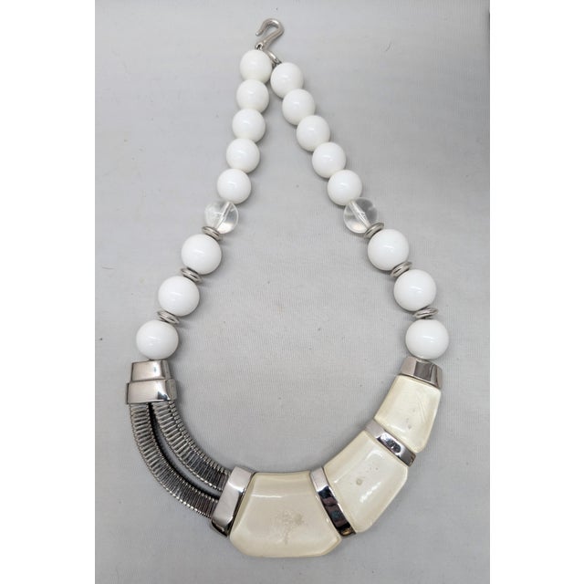 Vintage 1980s Kunio Matsumoto for Trifari Modernist Resin Necklace, Ad Piece For Sale - Image 11 of 12