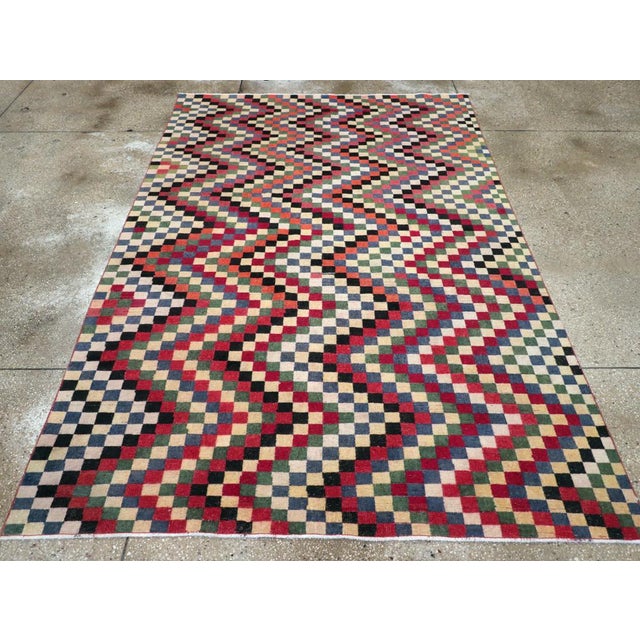Galerie Shabab Collection Mid-20th Century Turkish Anatolian Accent Rug For Sale - Image 4 of 10